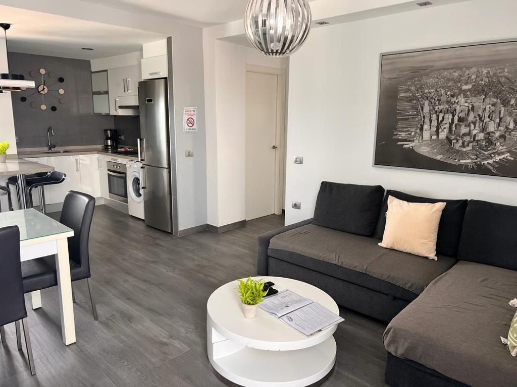 Apartamento Coral Bay By Vacanzy Collection คอร์ราเลโฮ ภายนอก รูปภาพ